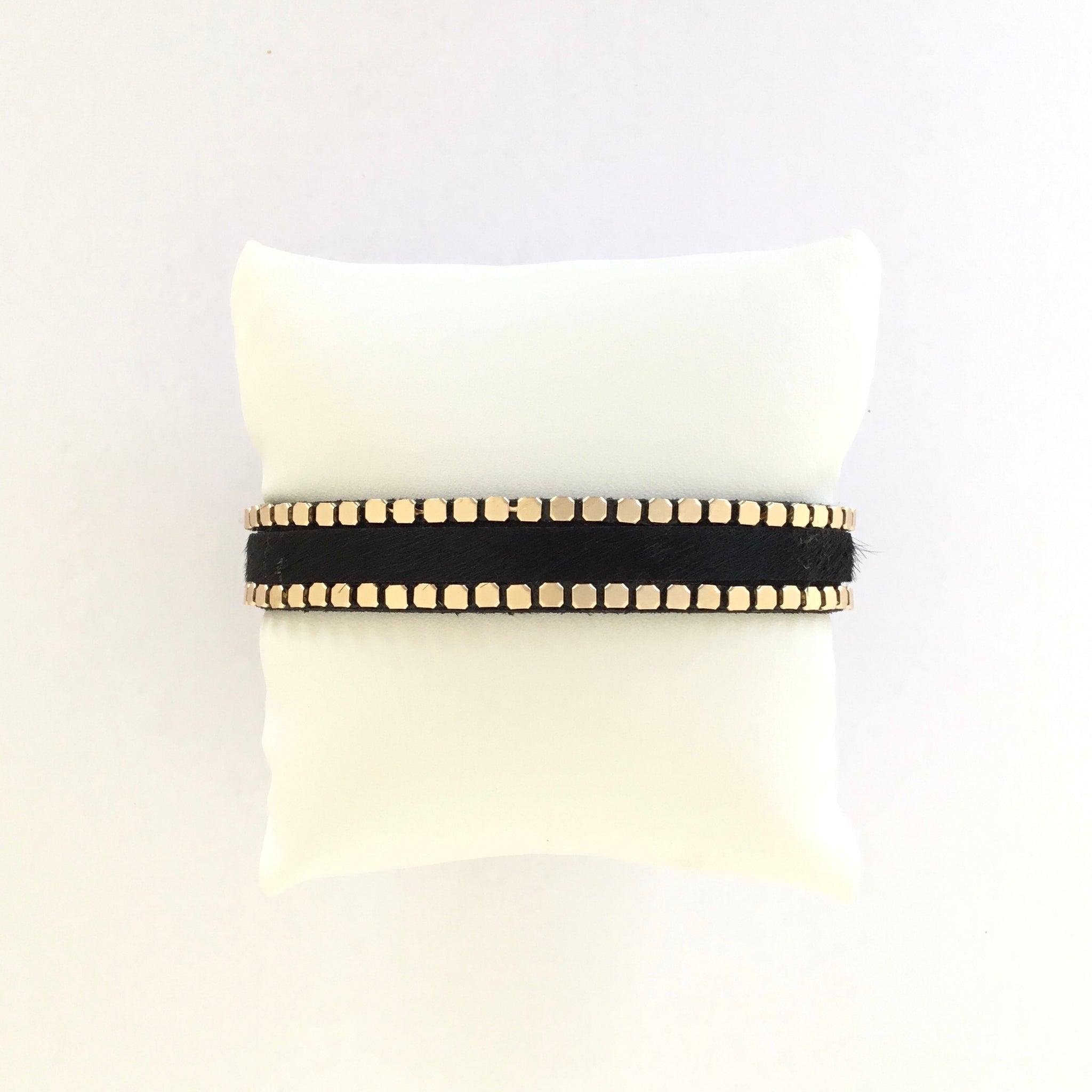 Black Pattern Faux Leather Magnetic Bracelet